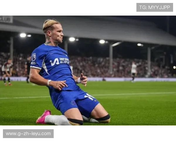 切尔西抢断后迅速推进,穆德里克劲射打高 切尔西抢断后迅速推进,穆德里克劲射打高