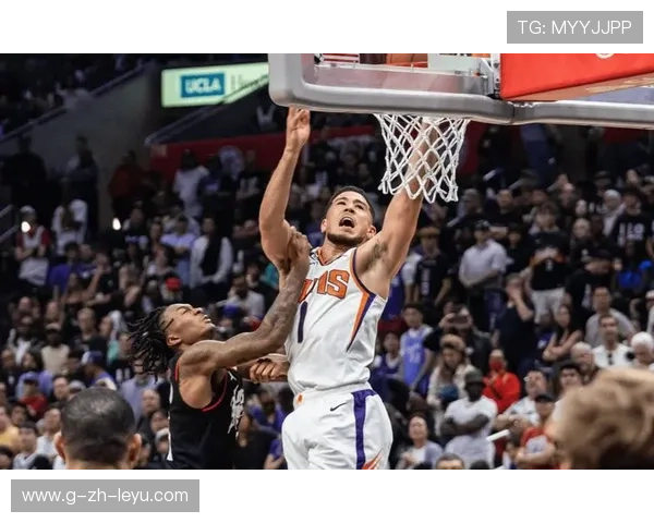 太阳靠布克高效得分,凤凰攻势如潮水般涌起