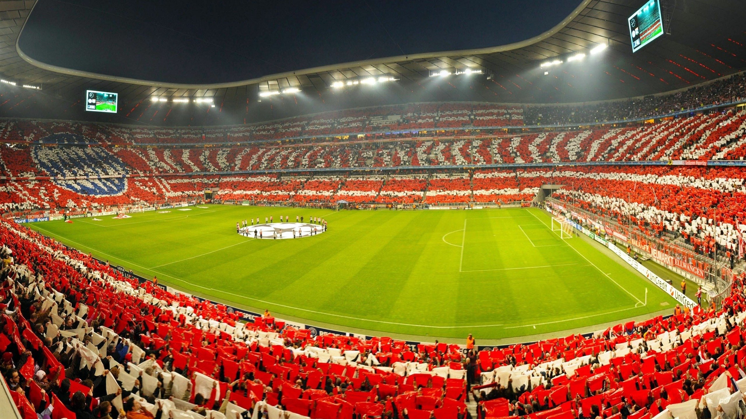 世界杯:球迷公益组织借机发起“捐球进乡村”项目 反响热烈